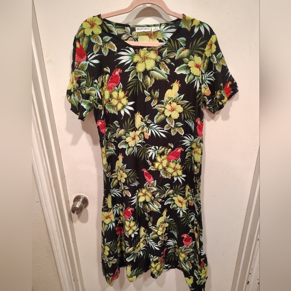 Phases Women's Sequin Embellished Tropical Parrot Print House Mumu Dress Sz M